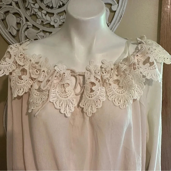 JW style women blouse - Picture 2 of 6